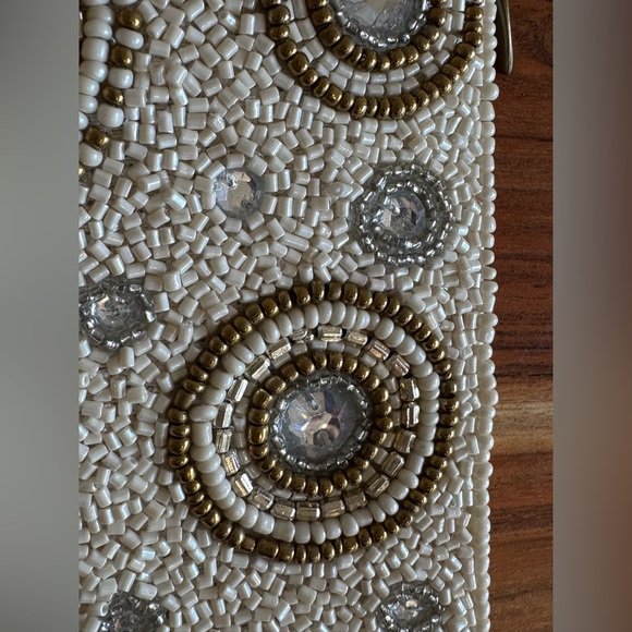 White Beaded Bag Purse Evening Bag Handbag Change
Purse - Picture 4 of 9